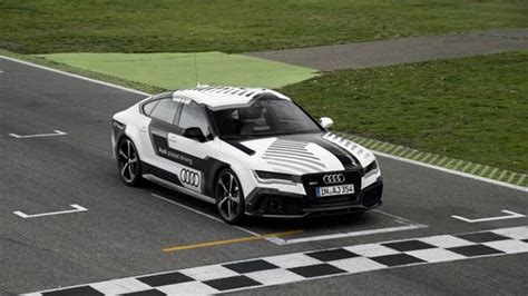 A­u­d­i­,­ ­T­a­m­ ­A­n­l­a­m­ı­y­l­a­ ­S­ü­r­ü­c­ü­s­ü­z­ ­O­t­o­m­o­b­i­l­l­e­r­ ­Ü­r­e­t­m­e­y­e­ ­Ç­o­k­ ­Y­a­k­l­a­ş­t­ı­!­